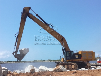 查看 390挖機25米加長臂在非洲施工實況 詳情